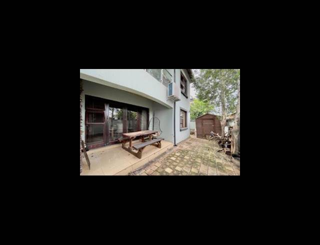 5 BEDROOM HOUSE FOR SALE IN THE ORCHARDS